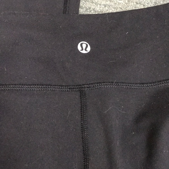 Lululemon Wunder Under Crops Original 6 - Picture 3 of 4